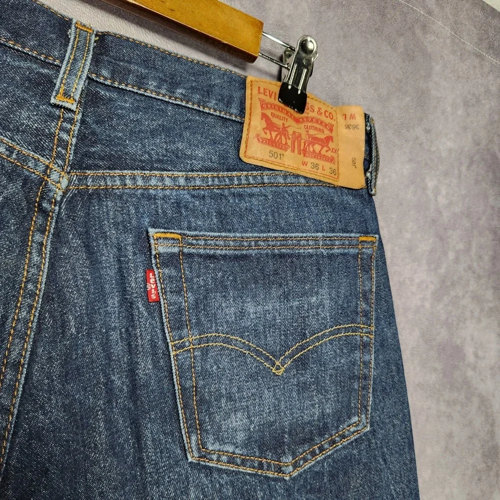 Levis 501 Original Fit Mens Straight Leg Button Fly Jeans (34x36 actual) 36x36